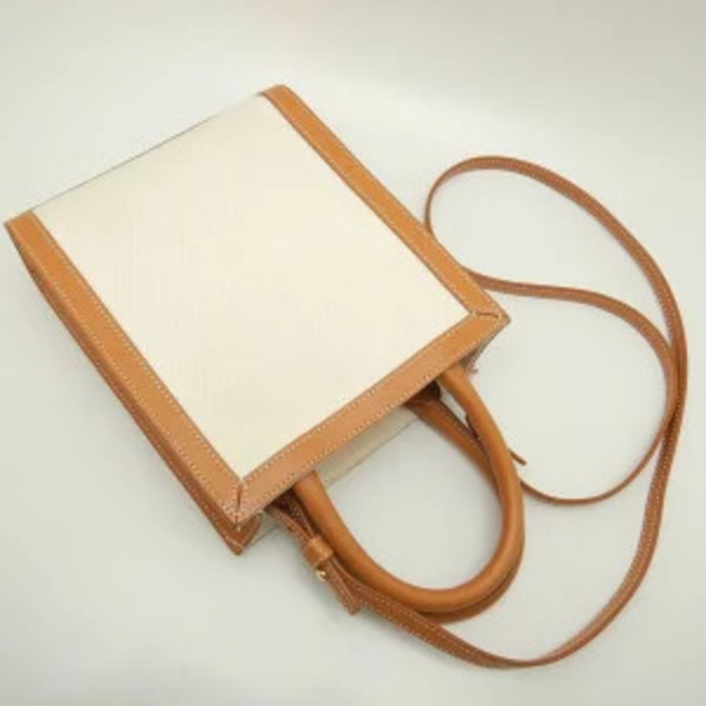 CELINE Vertical Cabas Tote Bag Calfskin Tan - Picture 4 of 9